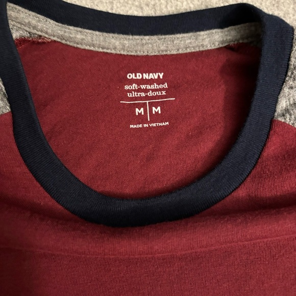 Old Navy soft washed burgundy & gray raglan tee medium - Picture 4 of 7